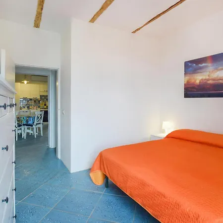 2 Bedroom Cozy In Appartamento *