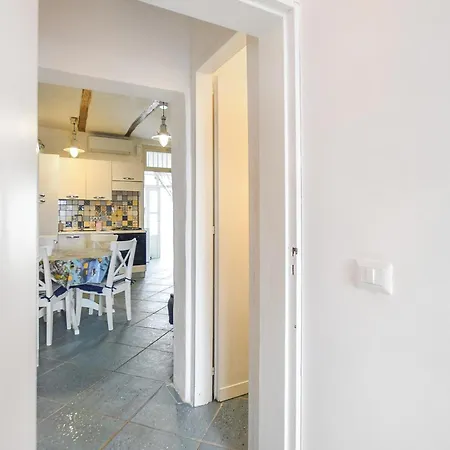 2 Bedroom Cozy In Appartamento
